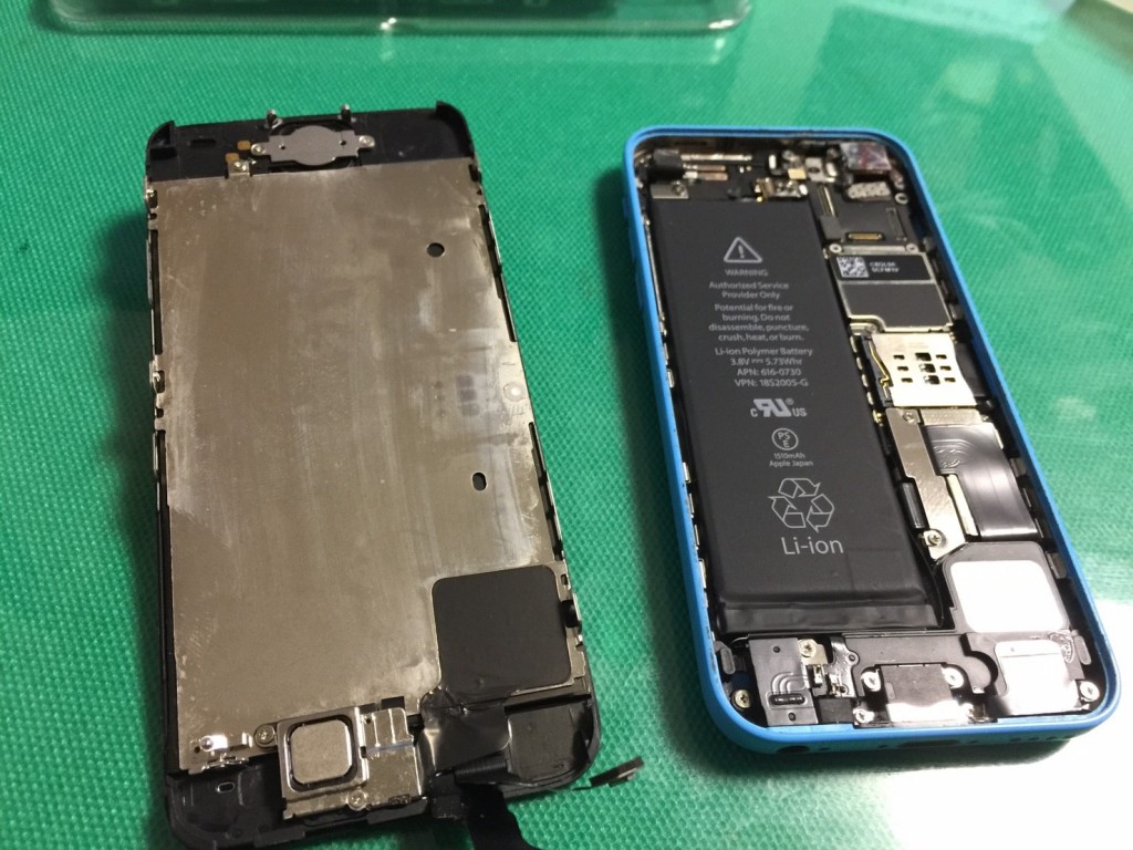 iphone5c液晶交換宮崎県北パソコン修理屋 (4)