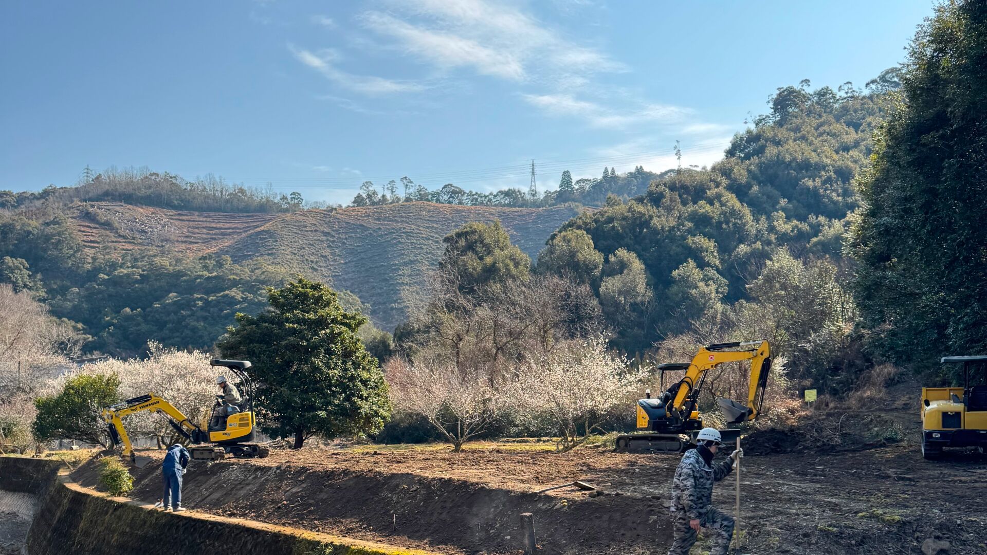 麻輝工業株式会社のホームページ トップビジュアル｜宮崎県門川町の建設会社の公式サイト制作事例