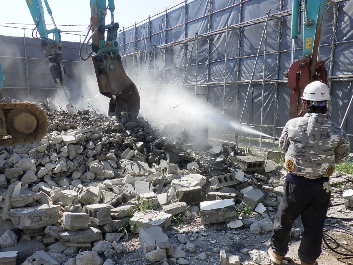 麻輝工業株式会社の解体工事の現場写真｜宮崎県の建設会社